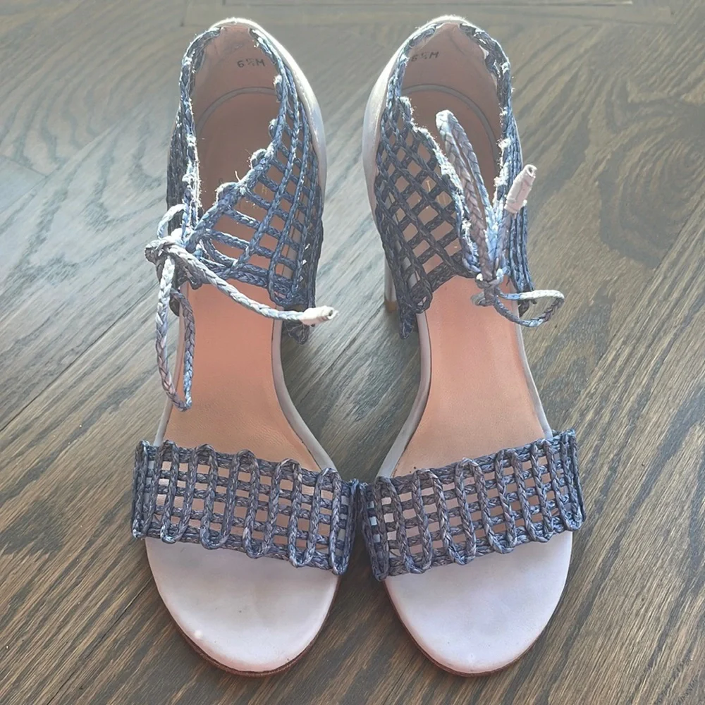 Stuart Weitzman gently used